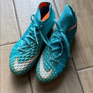 Nike Hypervenom Soccer Cleats 🔥